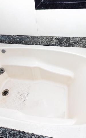 Apartamento à venda com 208m², 4 quartos e 4 vagas Apartamento à venda com 208m², 4 quartos e 4 vagasBanheiro da Suíte 1