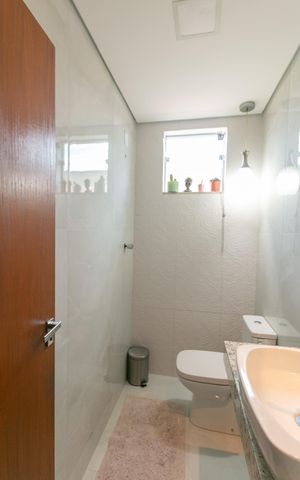 Casa para alugar com 210m², 4 quartos e 2 vagas