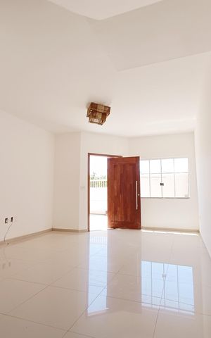 Casa para alugar com 250m², 3 quartos e 2 vagas Casa para alugar com 250m², 3 quartos e 2 vagasSALA