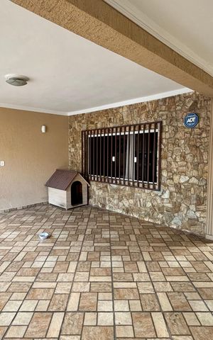 Casa à venda com 120m², 2 quartos e 1 vaga Casa à venda com 120m², 2 quartos e 1 vagaGaragem