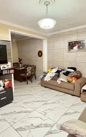 Casa à venda com 120m², 2 quartos e 1 vaga Casa à venda com 120m², 2 quartos e 1 vagaSala 2