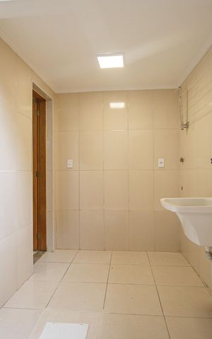 Casa à venda com 120m², 3 quartos e sem vaga Casa à venda com 120m², 3 quartos e sem vagaÁrea de Serviço