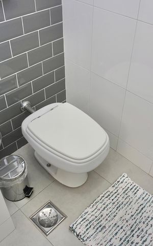 Apartamento à venda com 70m², 2 quartos e 1 vaga Apartamento à venda com 70m², 2 quartos e 1 vagaBanheiro Social
