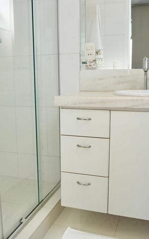 Apartamento à venda com 70m², 2 quartos e 1 vaga Apartamento à venda com 70m², 2 quartos e 1 vagaBanheiro da Suíte