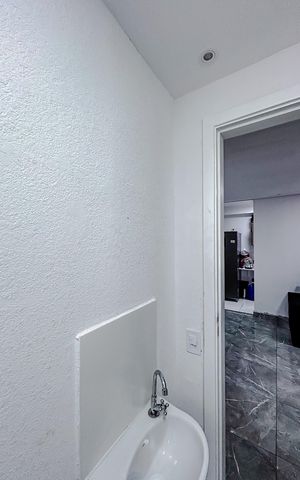 Apartamento à venda com 42m², 2 quartos e sem vagaBanheiro
