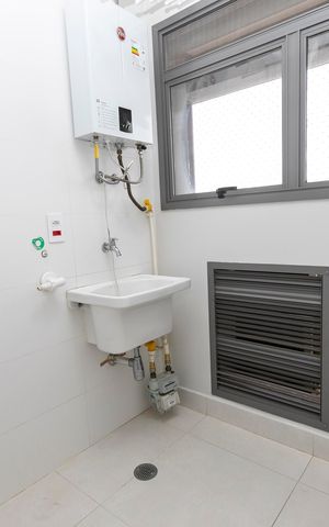 Apartamento à venda com 125m², 3 quartos e 2 vagas Apartamento à venda com 125m², 3 quartos e 2 vagasÁREA DE SERVIÇO