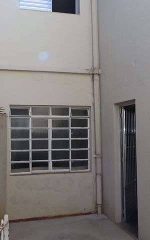 Casa para alugar com 80m², 1 quarto e sem vagaQuintal