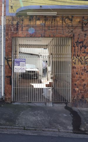 Casa para alugar com 80m², 1 quarto e sem vagaFachada e portão
