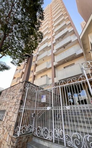 Apartamento à venda com 160m², 3 quartos e 2 vagasFachada + plaquinha