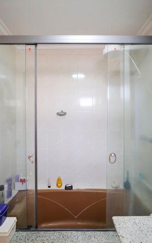 Apartamento à venda com 160m², 3 quartos e 2 vagasBanheiro da suíte 3