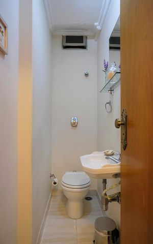 Apartamento à venda com 160m², 3 quartos e 2 vagasLavabo