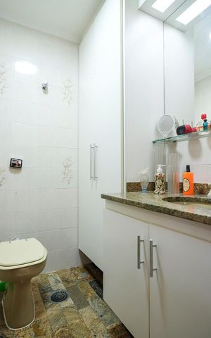 Apartamento à venda com 160m², 3 quartos e 2 vagasBanheiro da suíte 1