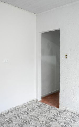 Casa à venda com 88m², 3 quartos e sem vaga Casa à venda com 88m², 3 quartos e sem vagaSala/Cozinha