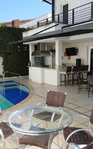 Casa de condomínio à venda com 350m², 3 quartos e 6 vagasÁrea gourmet