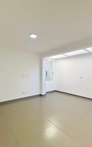 Casa para alugar com 263m², 4 quartos e 2 vagas Casa para alugar com 263m², 4 quartos e 2 vagasCopa