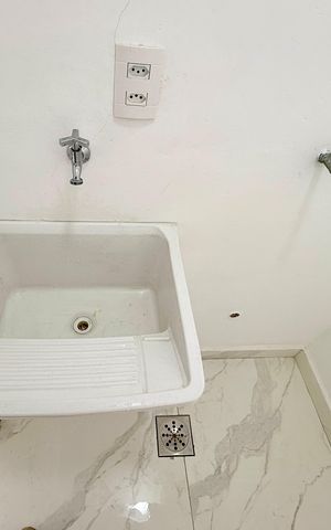 Casa para alugar com 263m², 4 quartos e 2 vagas Casa para alugar com 263m², 4 quartos e 2 vagasÁrea de Serviço