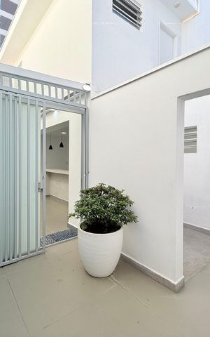Casa para alugar com 263m², 4 quartos e 2 vagas Casa para alugar com 263m², 4 quartos e 2 vagasQuintal de Serviço