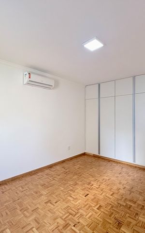 Casa para alugar com 263m², 4 quartos e 2 vagas Casa para alugar com 263m², 4 quartos e 2 vagasQuarto 4
