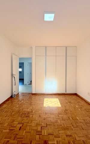 Casa para alugar com 263m², 4 quartos e 2 vagas Casa para alugar com 263m², 4 quartos e 2 vagasQuarto 3