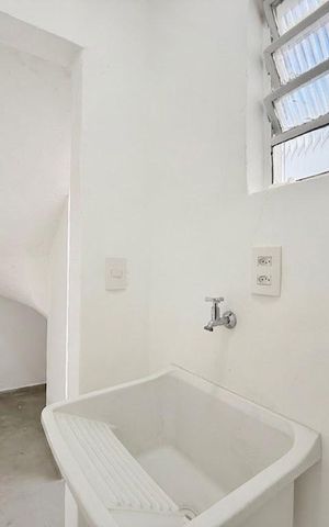 Casa para alugar com 263m², 4 quartos e 2 vagas Casa para alugar com 263m², 4 quartos e 2 vagasÁrea de Serviço