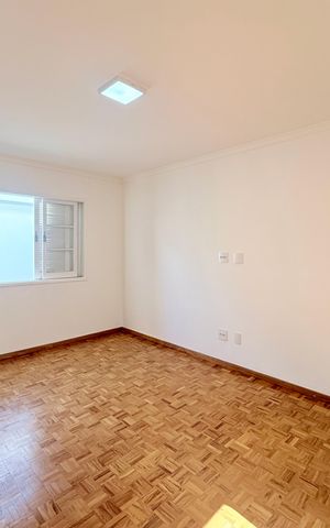Casa para alugar com 263m², 4 quartos e 2 vagas Casa para alugar com 263m², 4 quartos e 2 vagasQuarto 3