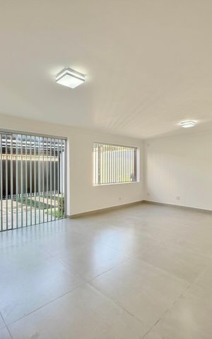 Casa para alugar com 263m², 4 quartos e 2 vagas Casa para alugar com 263m², 4 quartos e 2 vagasSala