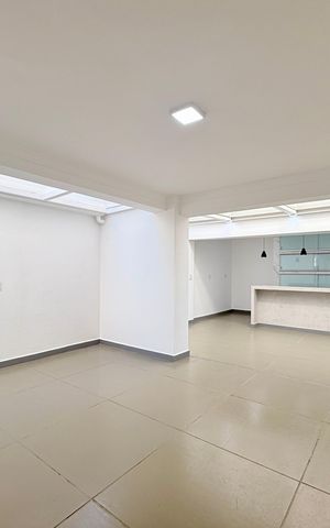 Casa para alugar com 263m², 4 quartos e 2 vagas Casa para alugar com 263m², 4 quartos e 2 vagasCopa