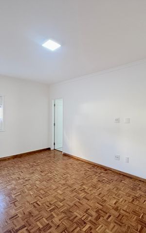 Casa para alugar com 263m², 4 quartos e 2 vagas Casa para alugar com 263m², 4 quartos e 2 vagasSuíte