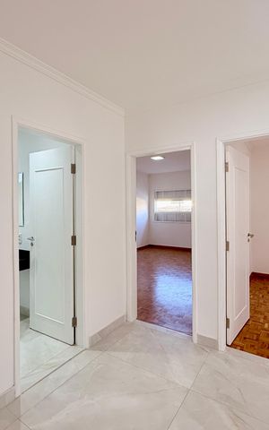 Casa para alugar com 263m², 4 quartos e 2 vagas Casa para alugar com 263m², 4 quartos e 2 vagasCorredor Quartos