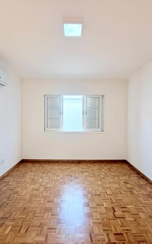 Casa para alugar com 263m², 4 quartos e 2 vagas Casa para alugar com 263m², 4 quartos e 2 vagasQuarto 3