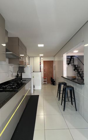 Apartamento à venda com 220m², 3 quartos e 2 vagas Apartamento à venda com 220m², 3 quartos e 2 vagasCozinha
