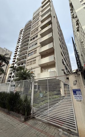 Apartamento à venda com 183m², 3 quartos e 1 vaga