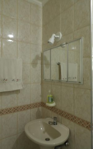 Casa à venda com 125m², 2 quartos e 2 vagas Casa à venda com 125m², 2 quartos e 2 vagasBanheiro