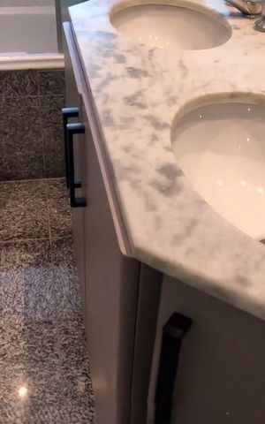 Apartamento à venda com 70m², 1 quarto e 2 vagas Apartamento à venda com 70m², 1 quarto e 2 vagasBanheiro
