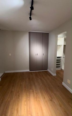 Apartamento à venda com 70m², 1 quarto e 2 vagas Apartamento à venda com 70m², 1 quarto e 2 vagasQuarto