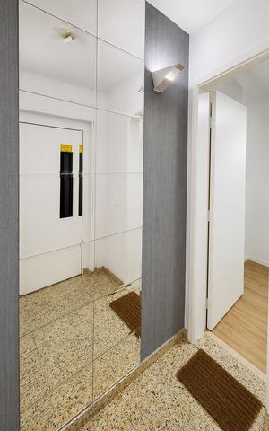 Apartamento à venda com 70m², 1 quarto e 2 vagas Apartamento à venda com 70m², 1 quarto e 2 vagasHall de entrada
