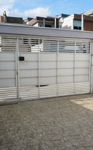 Casa à venda com 150m², 3 quartos e 2 vagasGaragem
