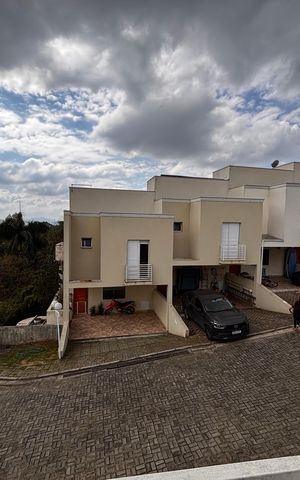 Casa de condomínio à venda com 110m², 3 quartos e 2 vagas Casa de condomínio à venda com 110m², 3 quartos e 2 vagasVista sacada