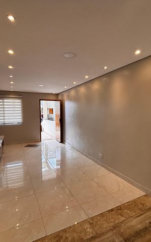 Casa de condomínio à venda com 110m², 3 quartos e 2 vagas Casa de condomínio à venda com 110m², 3 quartos e 2 vagasSala