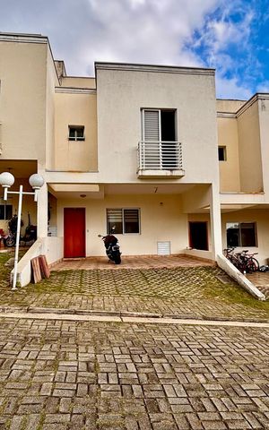 Casa de condomínio à venda com 110m², 3 quartos e 2 vagas Casa de condomínio à venda com 110m², 3 quartos e 2 vagasFachada