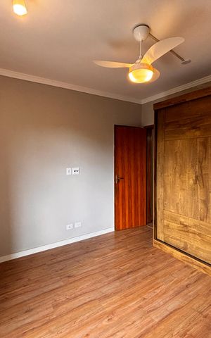 Casa de condomínio à venda com 110m², 3 quartos e 2 vagas Casa de condomínio à venda com 110m², 3 quartos e 2 vagasSuíte