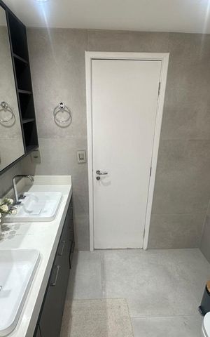 Apartamento à venda com 173m², 3 quartos e 3 vagas Apartamento à venda com 173m², 3 quartos e 3 vagasBanheiro