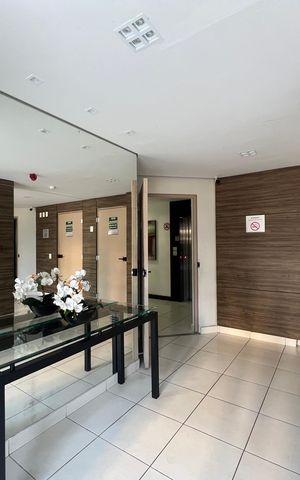Apartamento à venda com 67m², 3 quartos e 2 vagas Apartamento à venda com 67m², 3 quartos e 2 vagasHall social