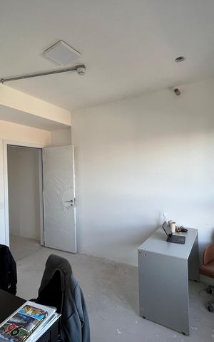 Apartamento à venda com 182m², 3 quartos e 3 vagas Apartamento à venda com 182m², 3 quartos e 3 vagasQuarto 1
