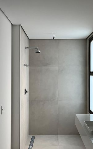 Apartamento à venda com 182m², 3 quartos e 3 vagas Apartamento à venda com 182m², 3 quartos e 3 vagasBanheiro 1