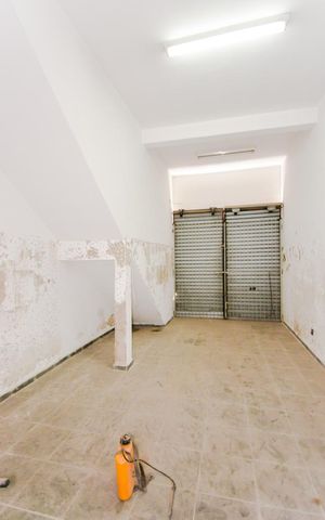 Casa à venda com 540m², 3 quartos e 20 vagasSalão 