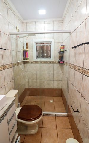 Casa à venda com 210m², 5 quartos e 2 vagas Casa à venda com 210m², 5 quartos e 2 vagasBanheiro 1