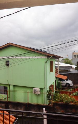 Casa à venda com 210m², 5 quartos e 2 vagas Casa à venda com 210m², 5 quartos e 2 vagasVista do Quarto 1