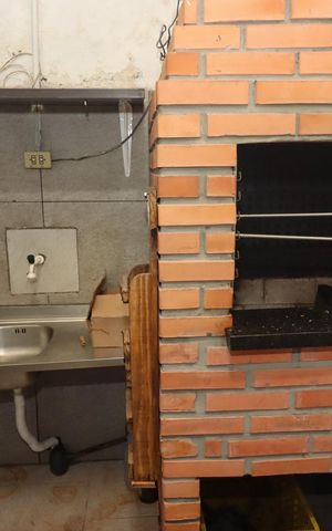Casa à venda com 210m², 5 quartos e 2 vagas Casa à venda com 210m², 5 quartos e 2 vagasChurrasqueira