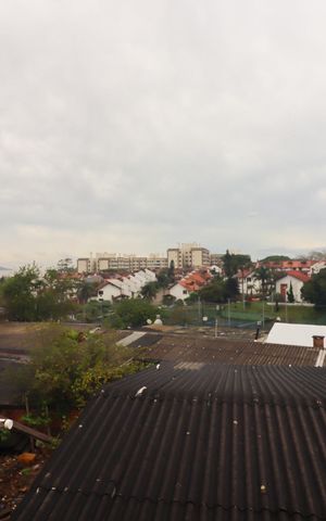 Casa à venda com 210m², 5 quartos e 2 vagas Casa à venda com 210m², 5 quartos e 2 vagasVista da Varanda